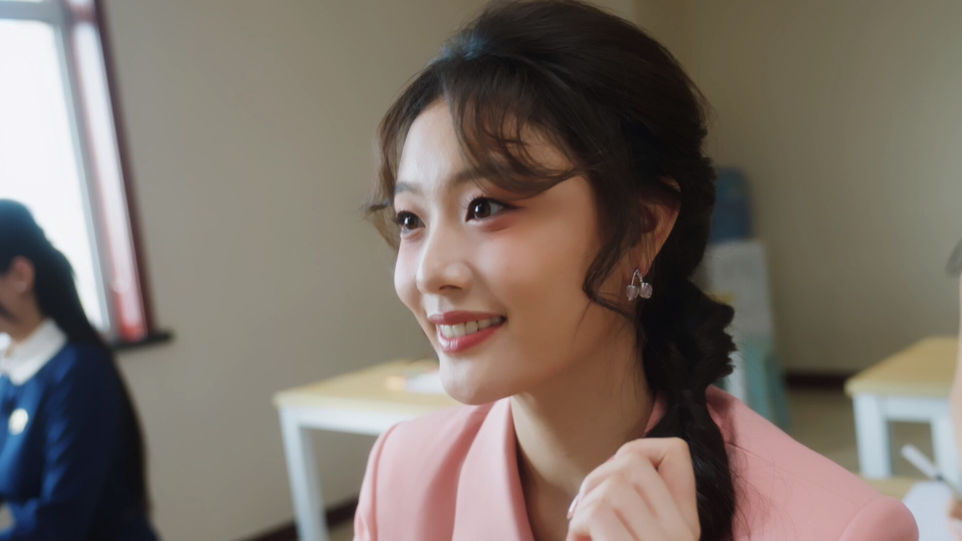 《世界小姐养成日记》游戏评测：真人互动恋爱模拟，经营传媒帝国与培养佳丽的终极挑战-壹元库